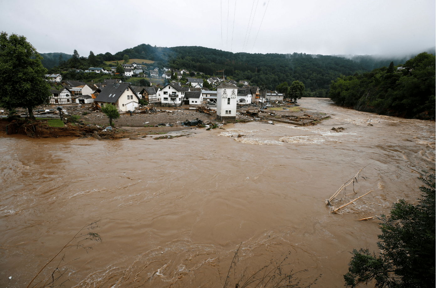 德國遭百年難遇洪災,至少30人死亡70人失蹤_洪水