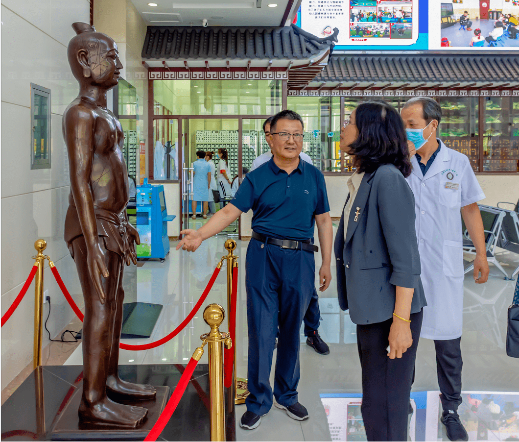 胡迎春副市长调研包头市残疾人工作