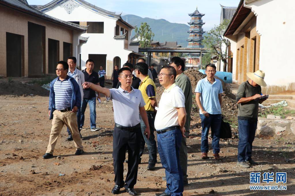 新时代优秀县委书记风采|聂金辉的"诗和远方"_剑川县