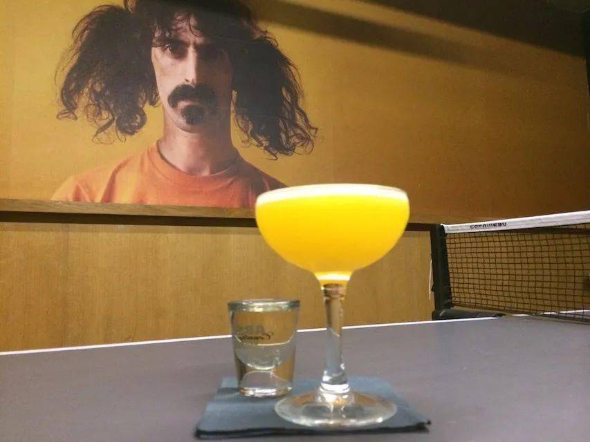 打卡巴黎不同寻常的"主题酒吧"!