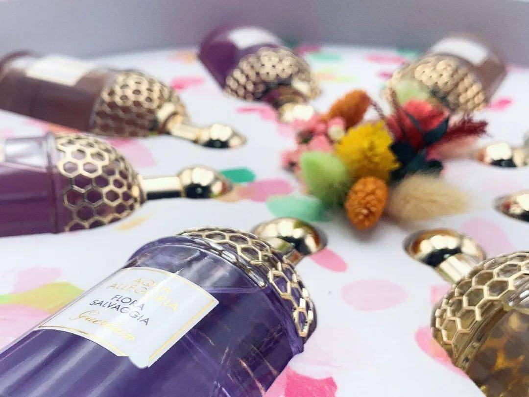 手指|开箱 | 今天就让你们知道三十多度的手指能开出多高分的箱