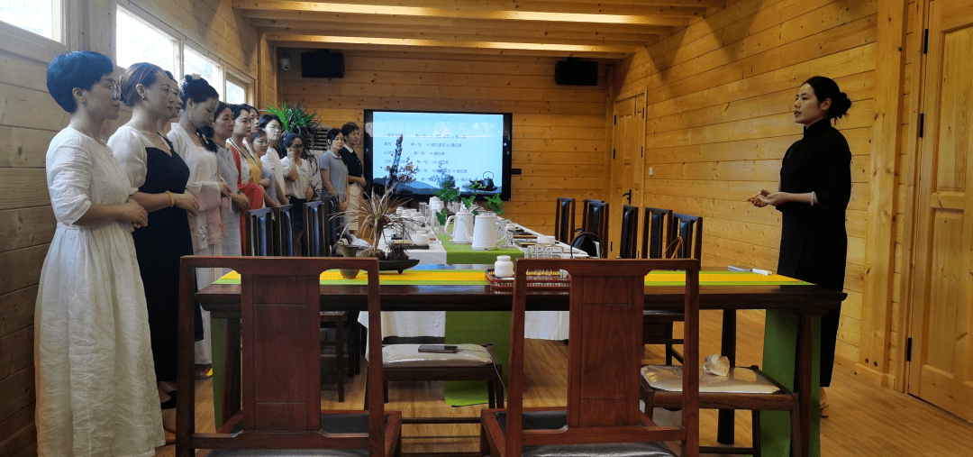 新桥开展精品民宿从业者运营培训,全面推进个性化服务_旅游