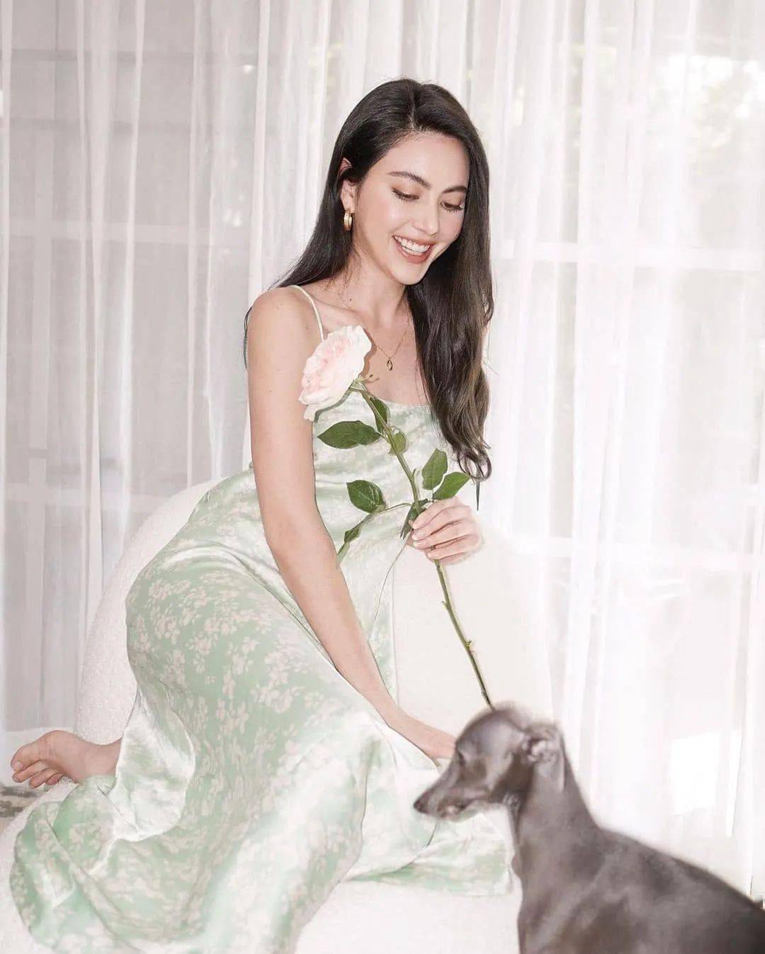 上衣|泰式美人Mai的夏日穿搭，你确定不想学？