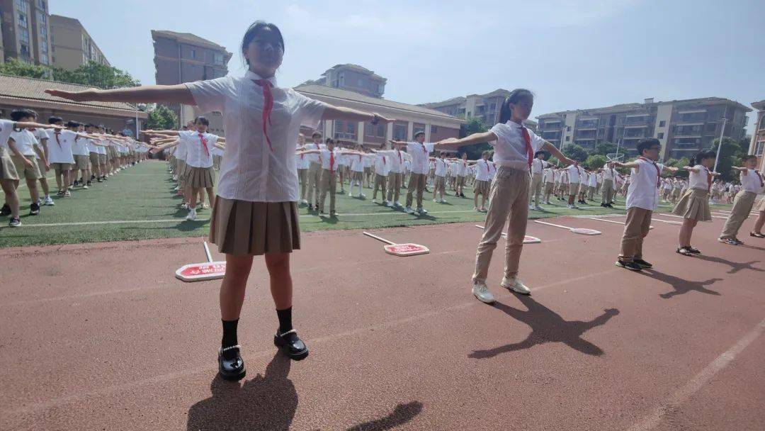 雁西湖学校图片