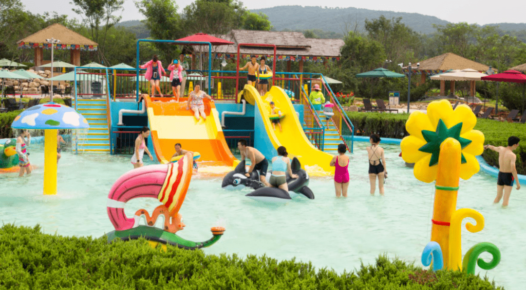 巴厘岛儿童水上乐园可供儿童尽情玩水的好地方,不刺激,不惊现,安安