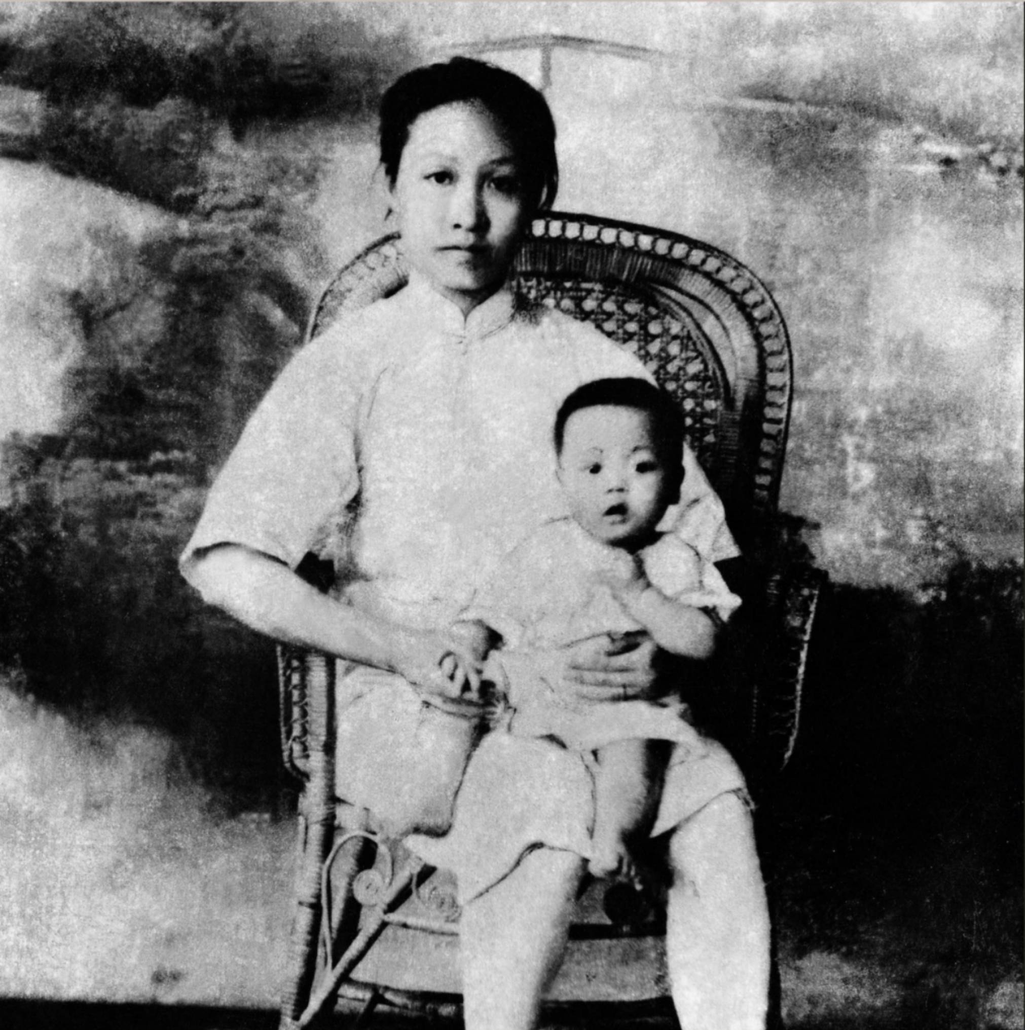 這是1936年8月,趙一曼就義前,寫給年僅7歲的兒子寧兒的遺書中的第一句