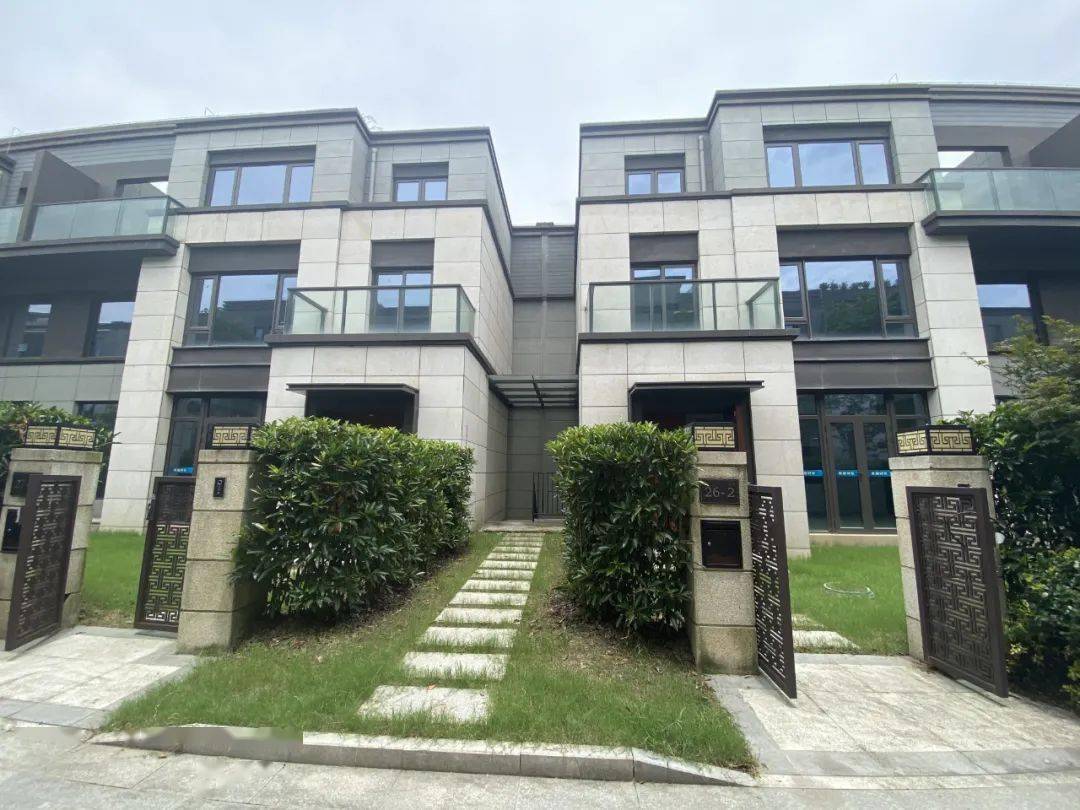 "宇宙中心"大厂隔壁 摇不中晓月澄庐 还能买哪些二手排屋?