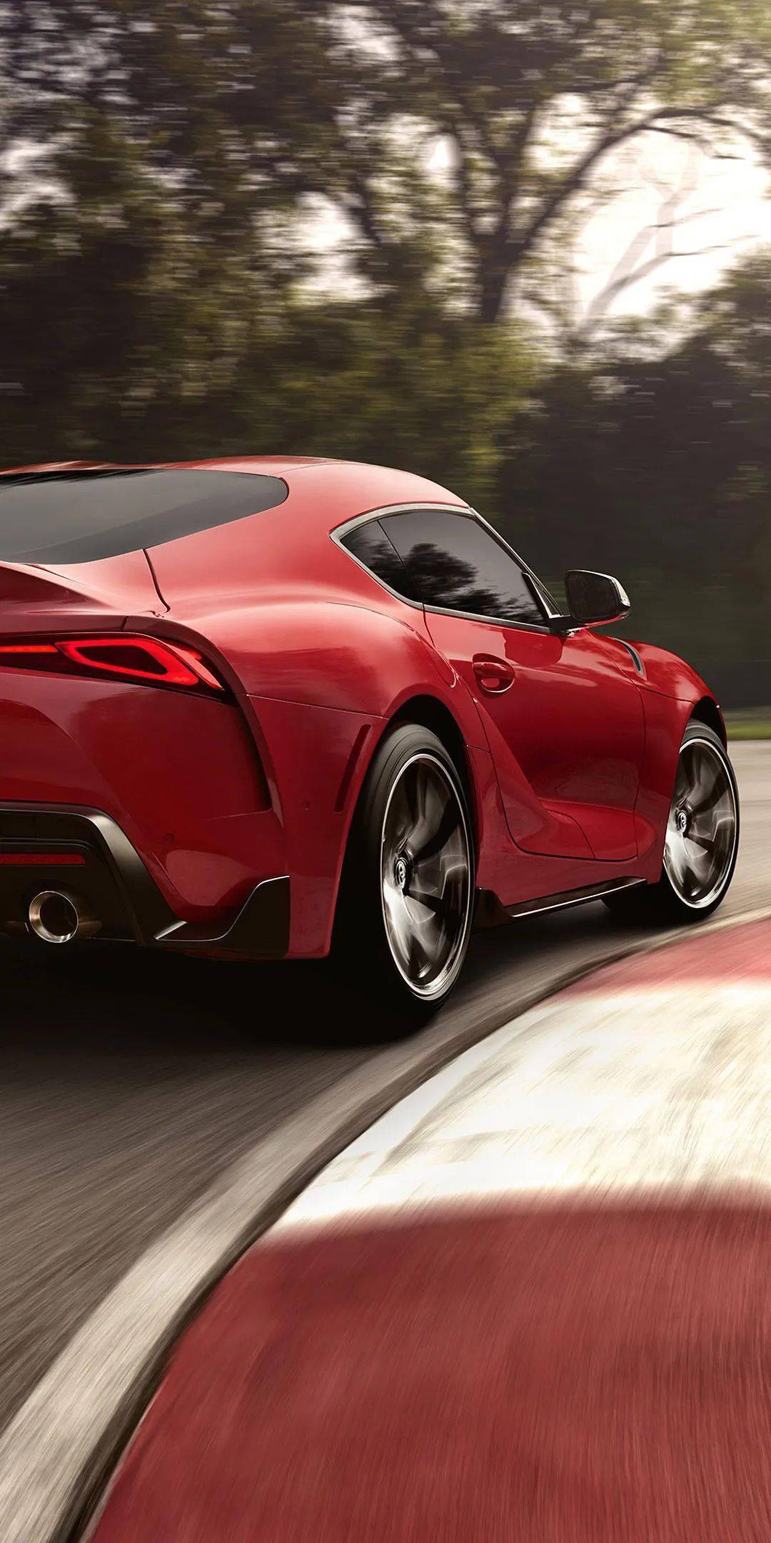 图:一辆藏着宝马心脏的丰田跑车