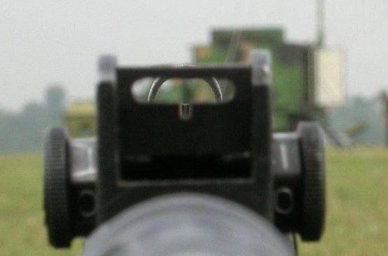 141狙击步枪瞄准镜图片