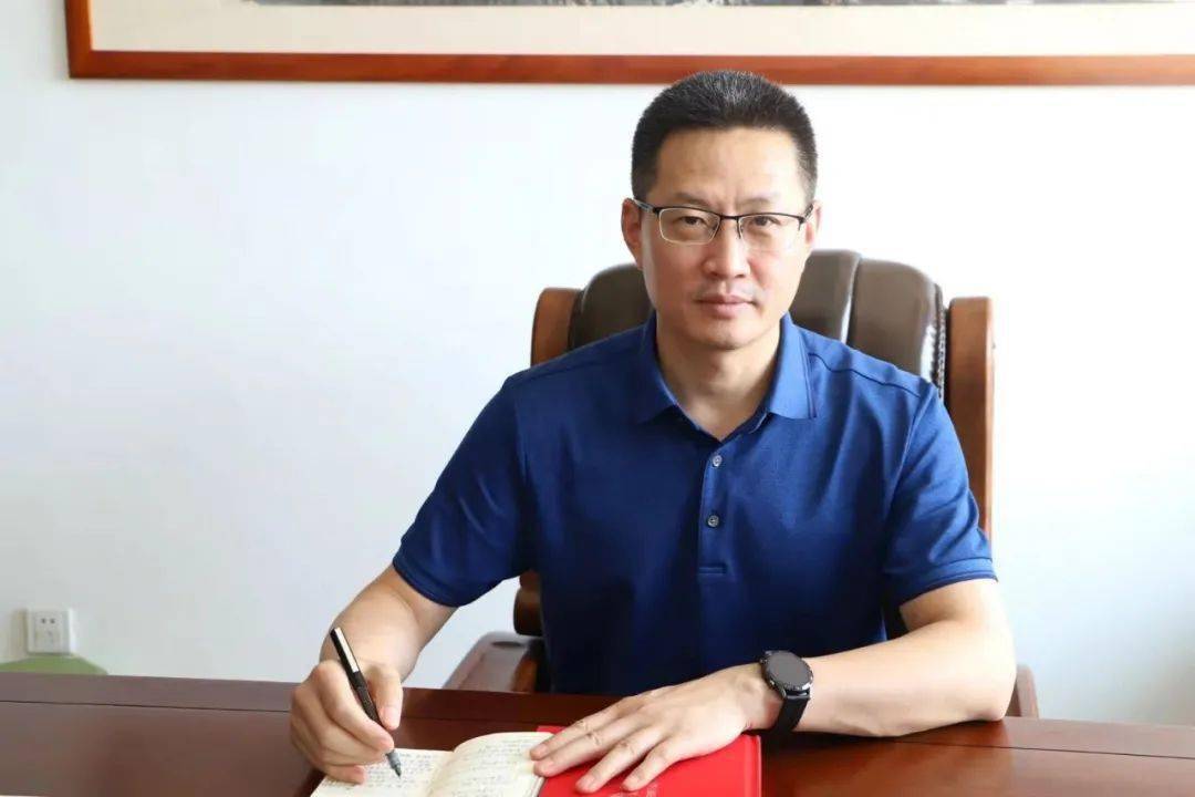 局长 金旭亮做客即墨广播电视台《行风在线》,围绕法治政府建设,执法