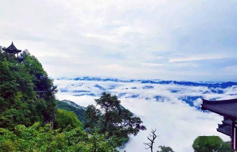 清清嵐河水,巍巍南宮山.在嵐皋,南宮山也是不可錯過的旅遊勝地.