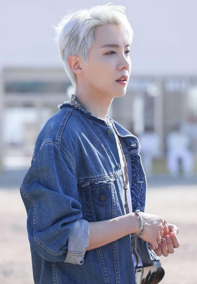 美国|?防弹少年团J-hope入选美国Soompi“可以像主唱一样唱歌的9位K-POP Rapper”