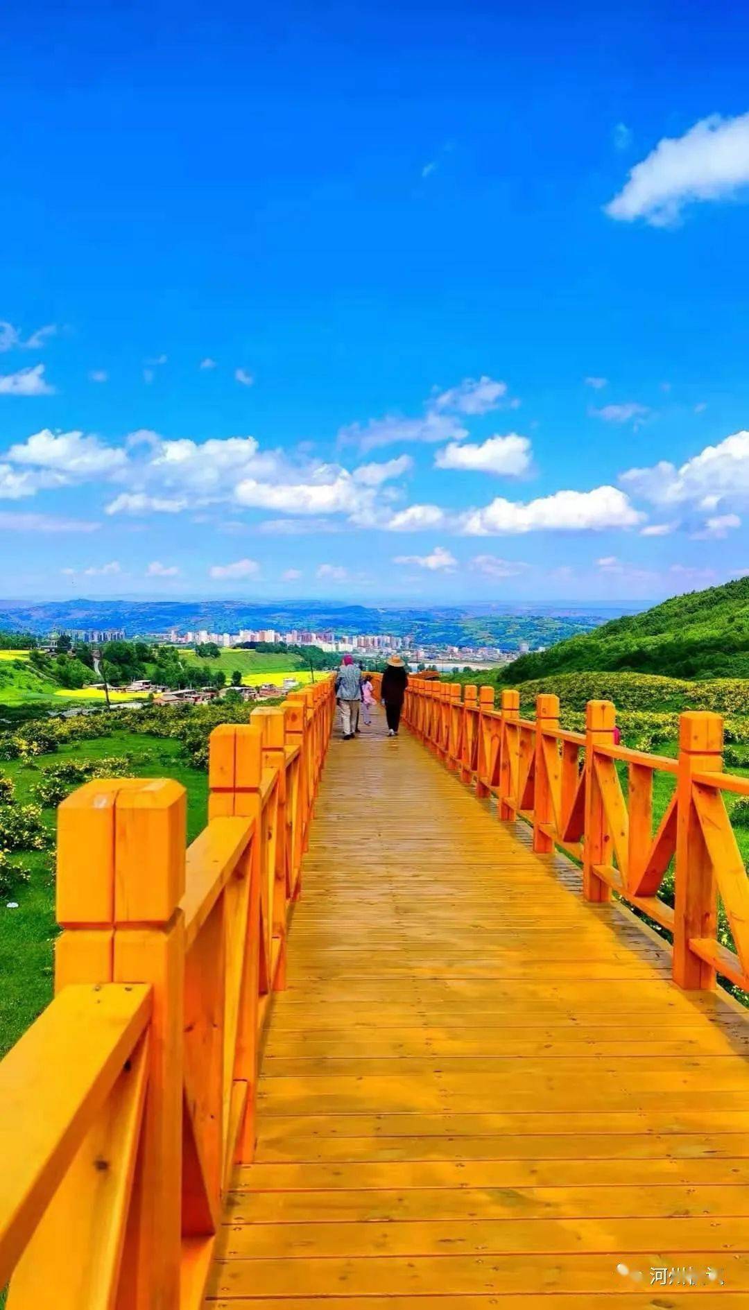 刚刚网友在积石山拍了一组照片刷爆朋友圈