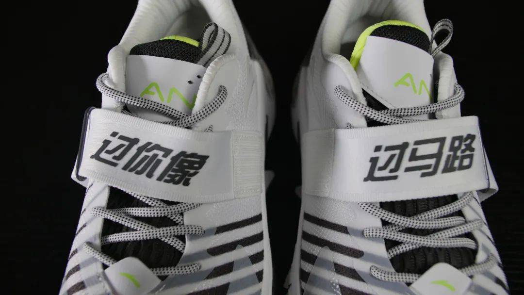 侃鞋丨不输狂潮3的安踏支线!横扫3能让要疯再疯狂一次吗?