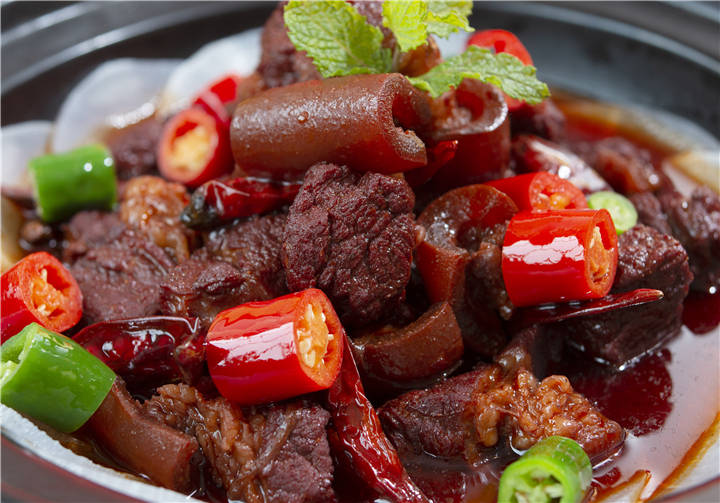 红烧带皮牛肉.