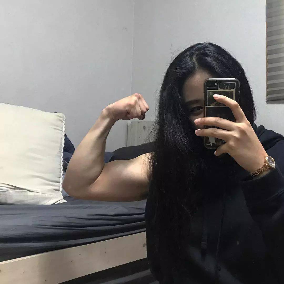 母胎单身的女孩是不是大多很害羞，内向。不敢主动。只是偷偷关注对方呢？ 内向害羞的男生