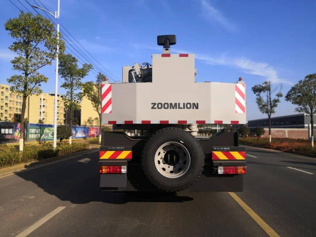 新车发布丨经典延续高效节能中联重科ztc251ve562汽车起重机震撼上市