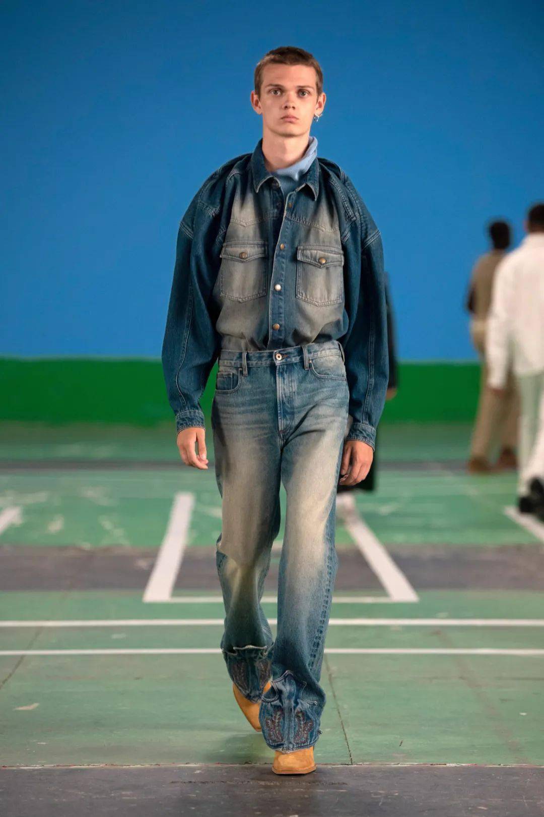 Travis|泼墨 破坏 微喇，关于牛仔裤回潮，NIGO、TS 等人的不同喜好