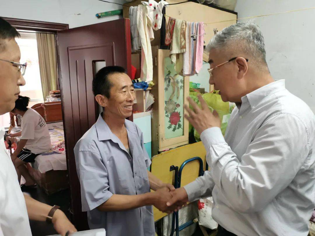 省民政厅方守义厅长来丹东实地调研"走进困难家庭 倾情解忧暖心"专项