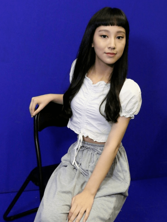 声梦传奇16岁冠军称有学梅姐眼神但对拍戏没天分