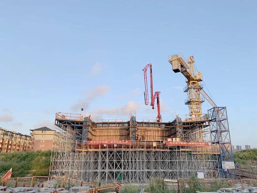 京杭运河二通道黄家门桥首个主墩0号块顺利完成浇筑