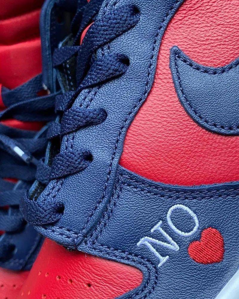版权|爆款预定？！Sup x SB Dunk 实物释出！够帅吗？