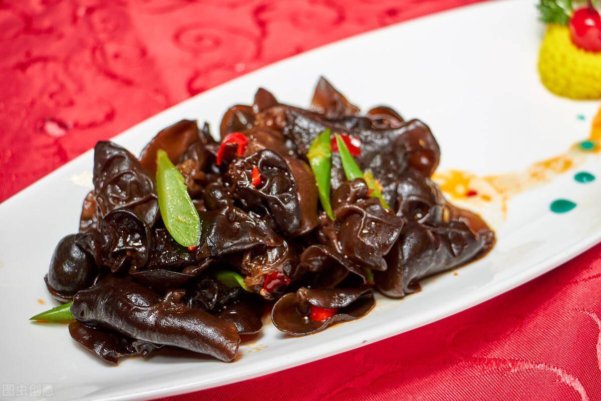 凉拌木耳时多放一味料清脆爽口鲜香入味和饭店一样好吃