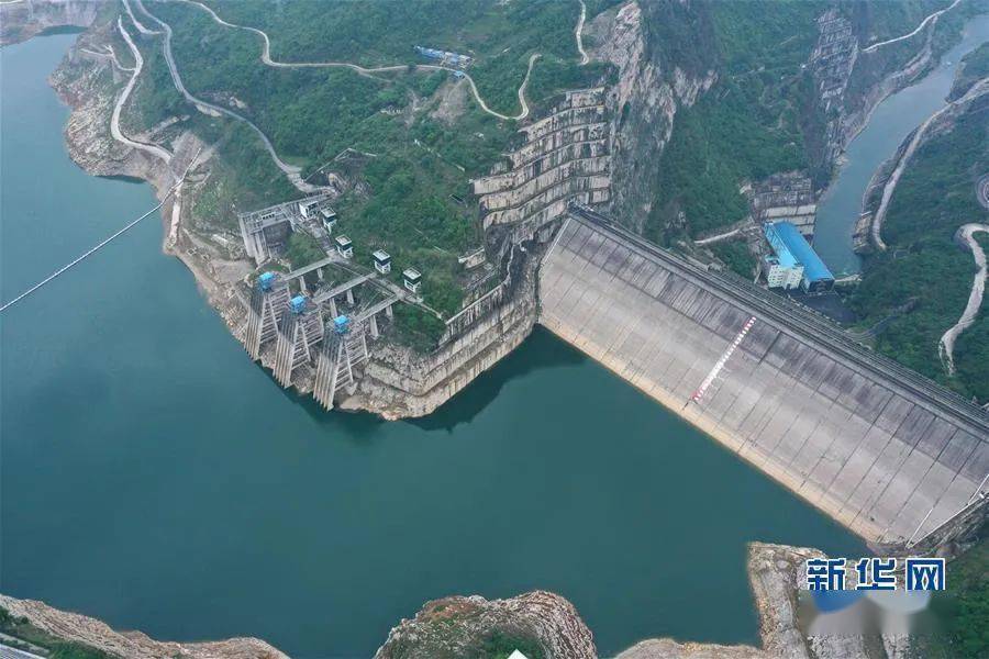 2000年11月8日,贵州省洪家渡水电站,引子渡水电站,乌江渡水电站扩机