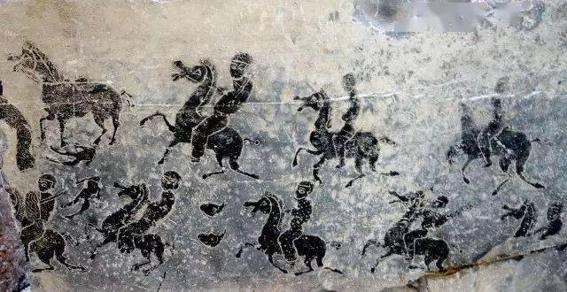 乐舞六博,乐舞,车马车马出行饲马汉画像石雕刻浑身有力,画风质朴简洁