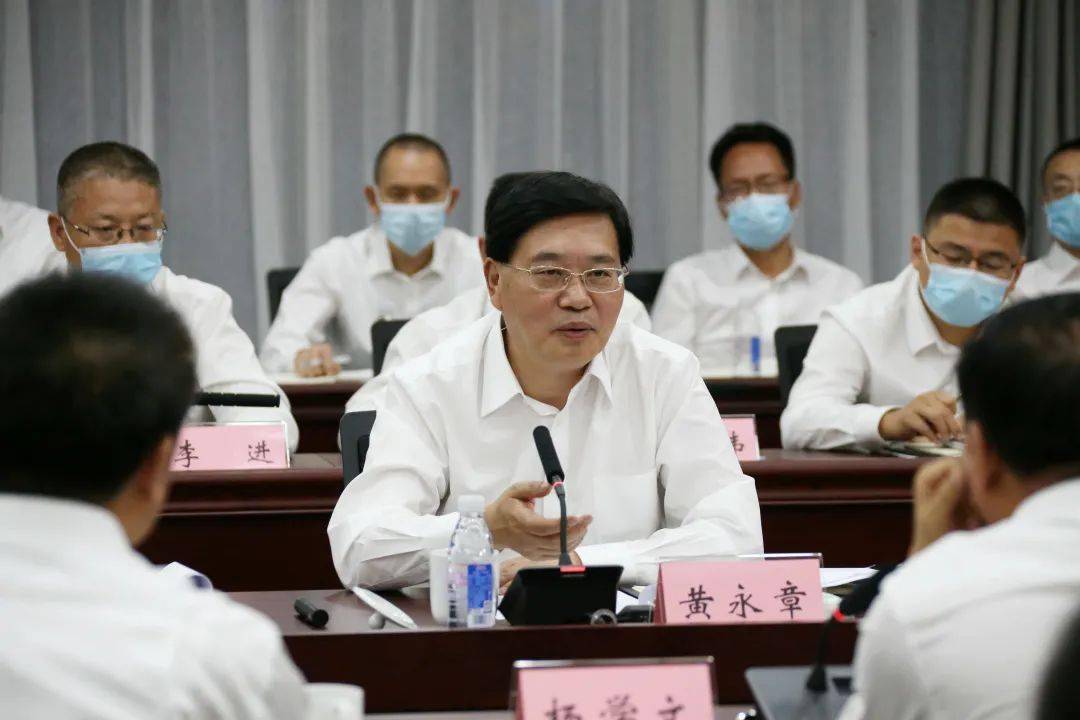 67中石油副总经理黄永章到西部这家油田调研