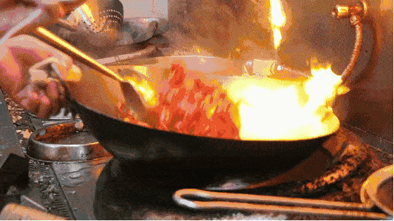 不粘锅用久了粘锅还能用吗 c8e8bced414f478ca8a0dad99b3f8dcc.gif
