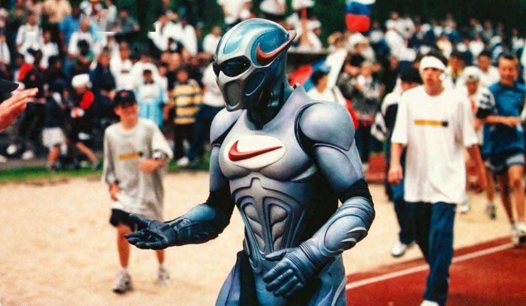 耐克|耐克首位「超级英雄」现身！压箱底的「王炸球鞋」下周即将登场！