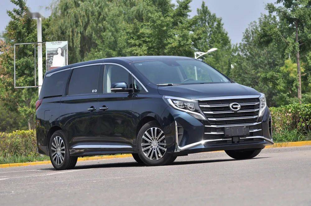 感受进化后的广汽传祺m8领秀版 | 试驾v级(参数|图片),大众迈特威之外