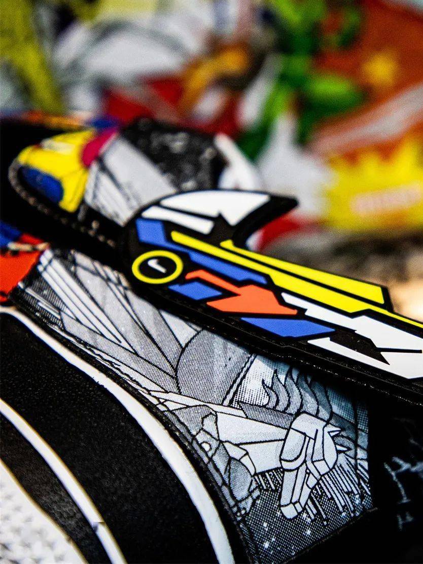 耐克|耐克首位「超级英雄」现身！压箱底的「王炸球鞋」下周即将登场！