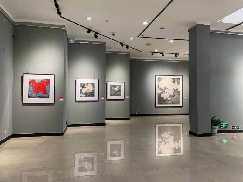 曾景祥花鸟画展登陆齐白石纪念馆,72幅佳构"露润山花"_工笔