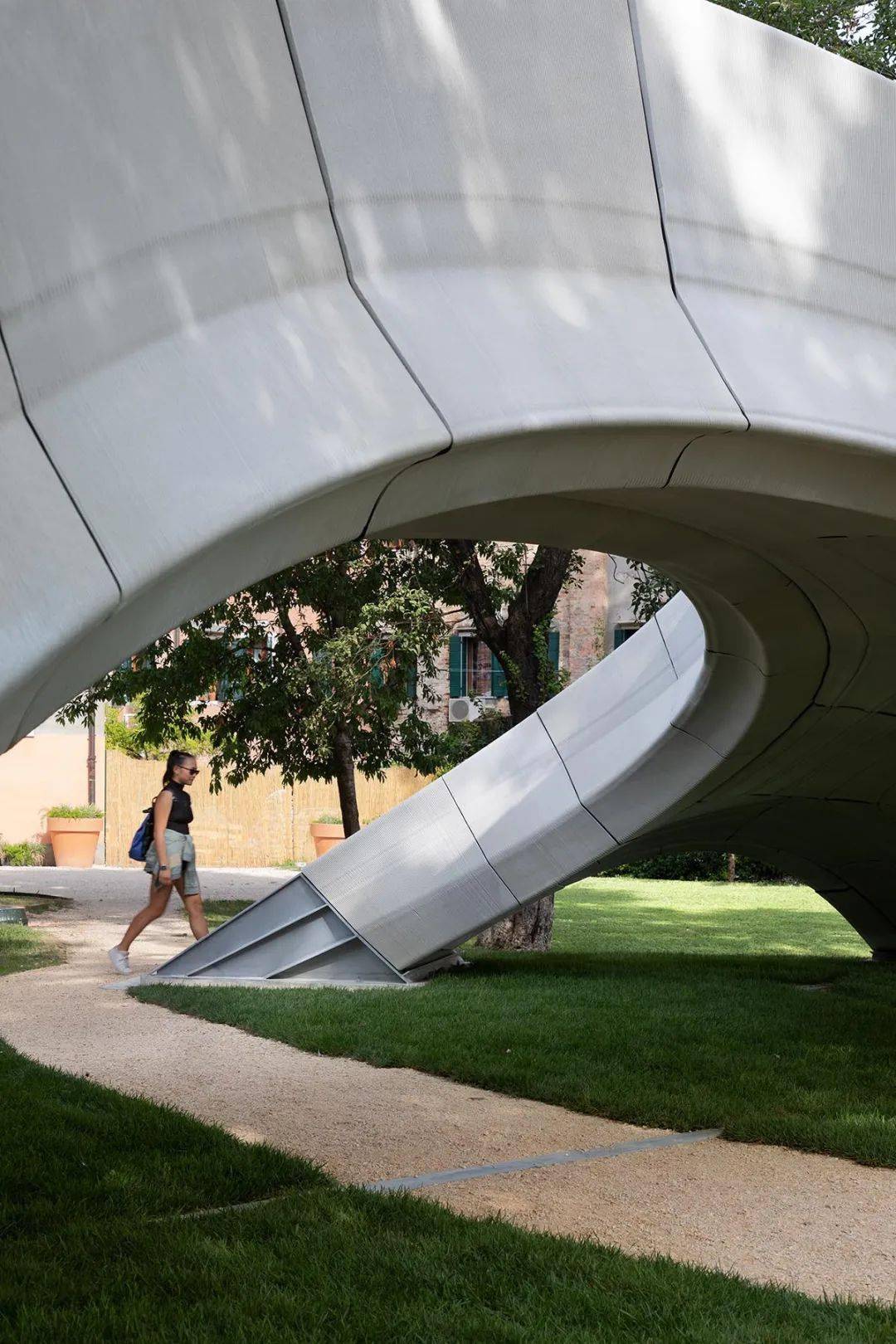 zaha hadid architects和街区研究小组在威尼斯完成了 3d 混凝土打印