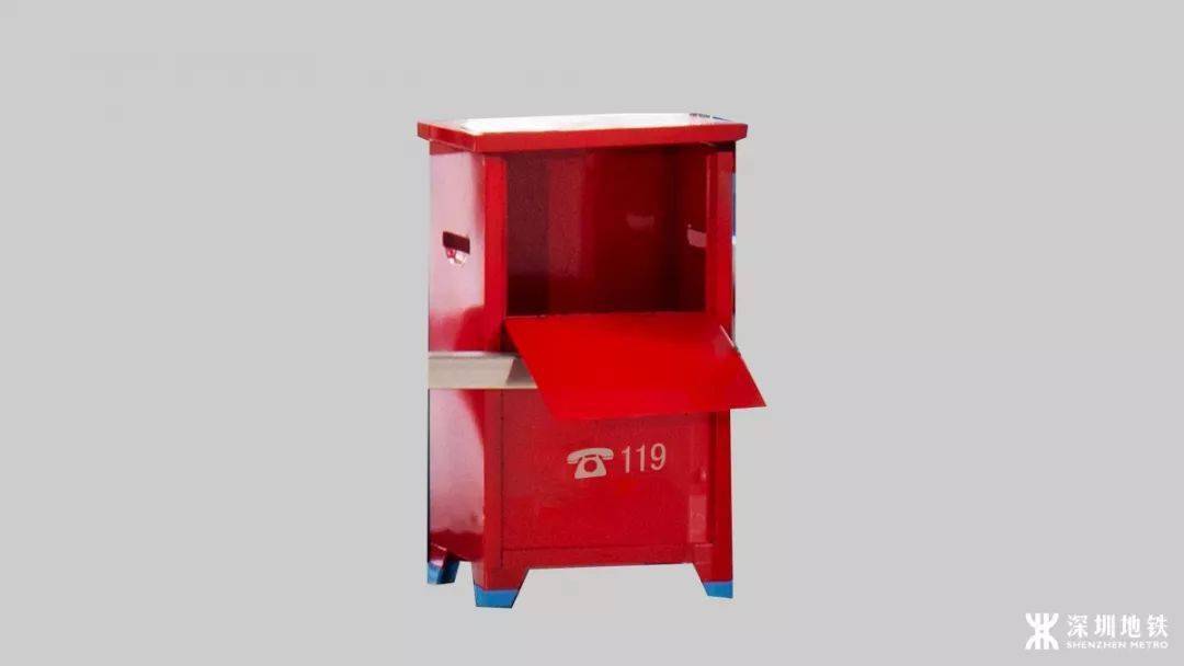 地铁这个红色箱子真不是用来坐的