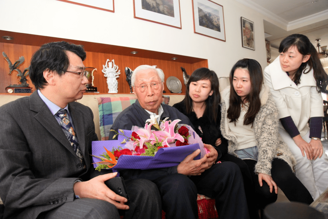 上海市|一家中医院在坚守中的蜕变