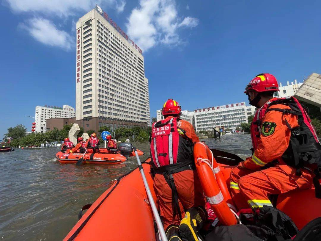 驰援新力量心往一处乡营救卫辉无锡消防在行动