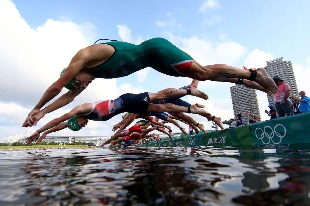 铁人三项赛后运动员纷纷呕吐海水的确非常脏