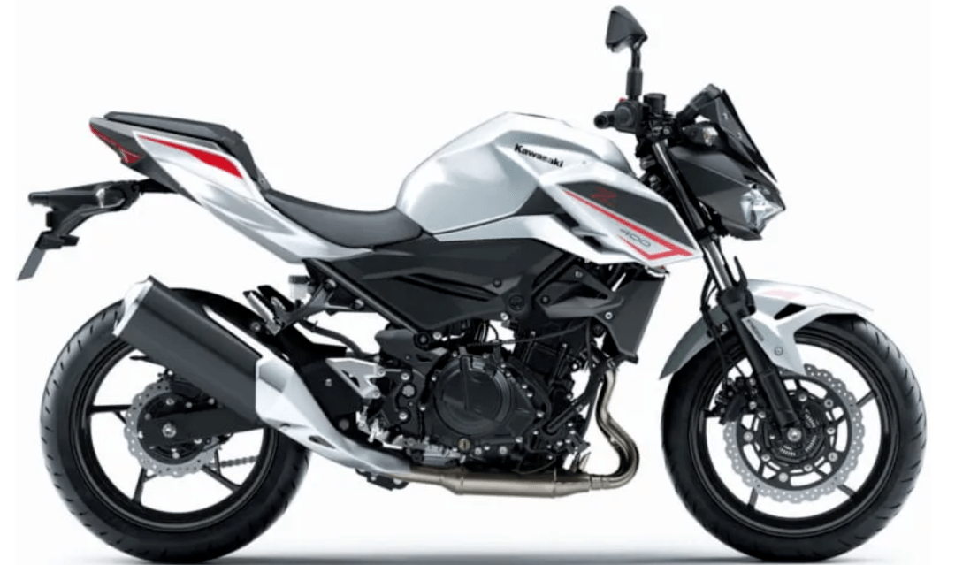 川崎发布2022款z400运动街车