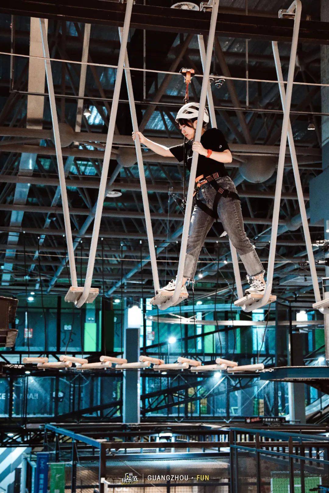 天河首家室内「高空滑轨」,4.3折抢单人畅玩票!_运动