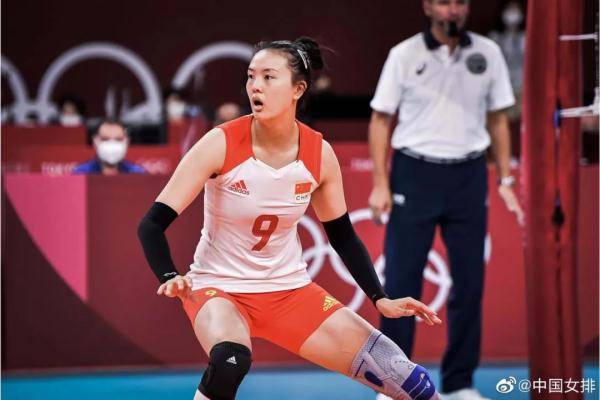 俄罗斯|中国女排遭遇三连败！赛后郎平对女排姑娘们说：昂起头来！