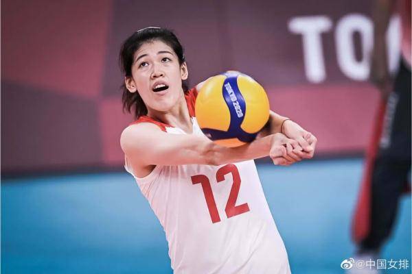俄罗斯|中国女排遭遇三连败！赛后郎平对女排姑娘们说：昂起头来！