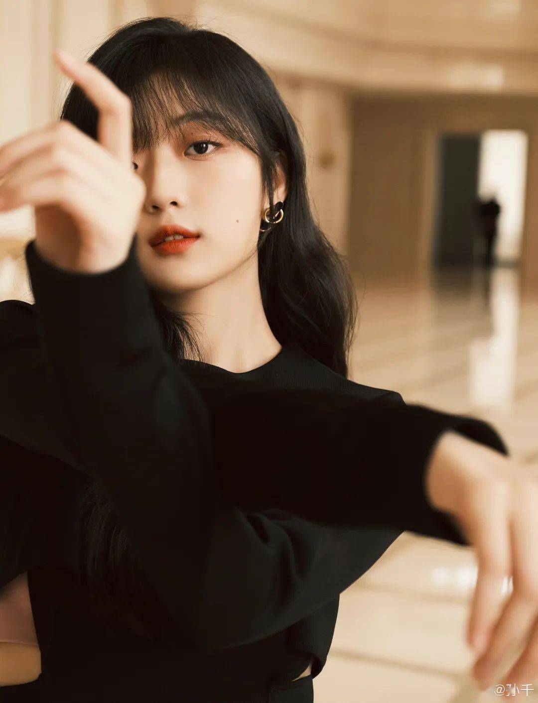 健兴|00后输了，这届95后小花也太会穿了吧！