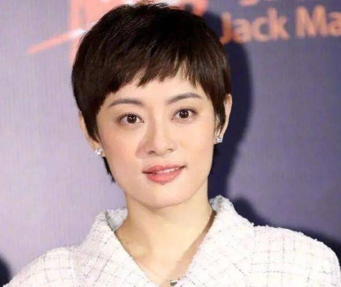 脸部|初恋脸out！2021年流行方脸，高级又大气！