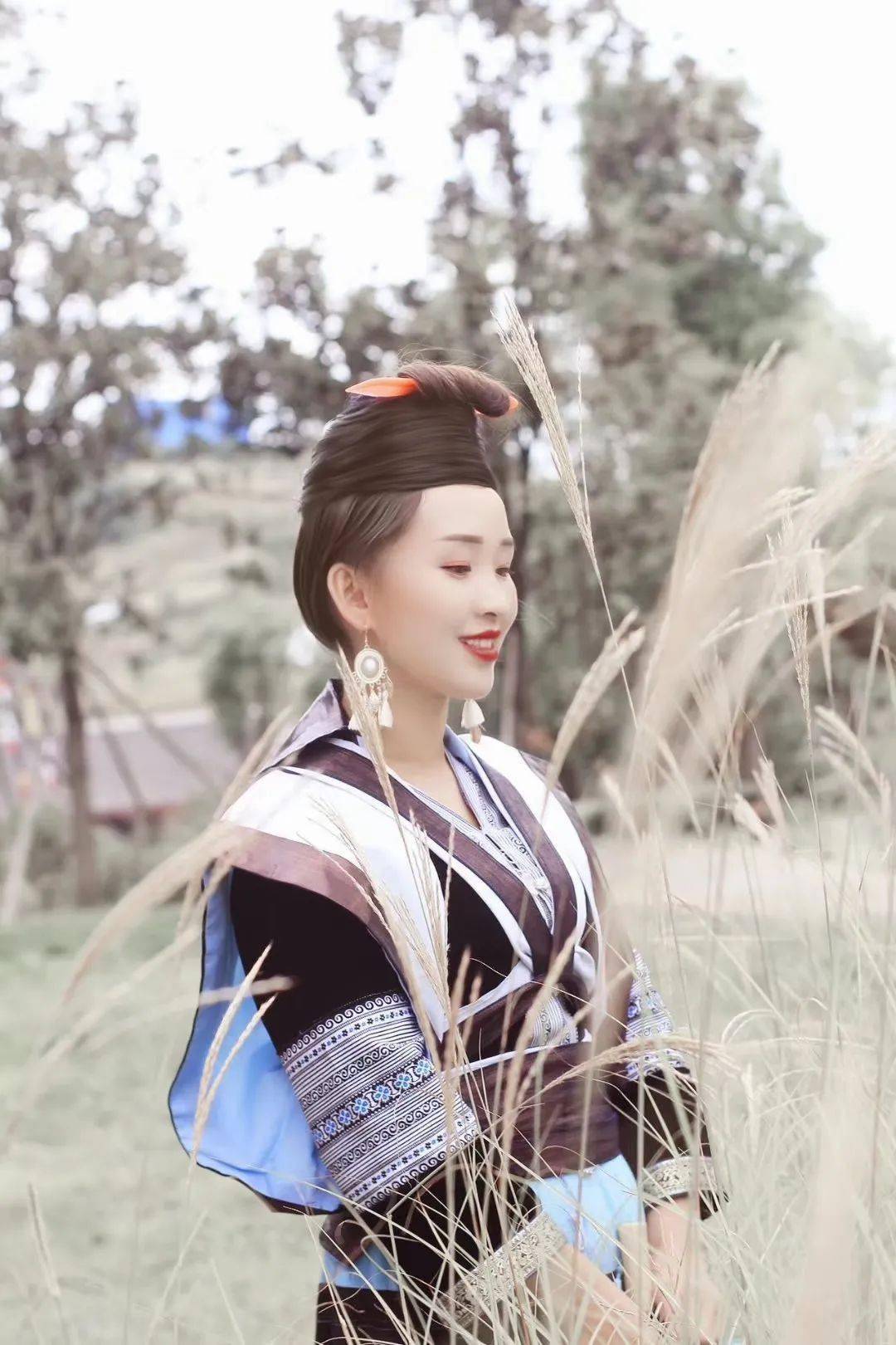 六寨山水喜鹊苗族古老的发髻堆出的迁徙传奇