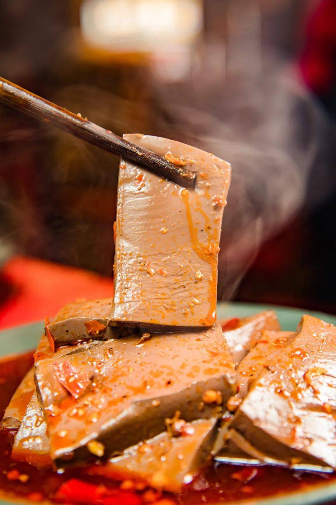 鸭血都是现点现捞现切的,卤香那叫一个浓郁,每次去吃都是3份起点!