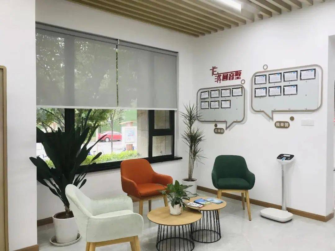 【居民会客厅】龙渡湖畔的"高颜值"居民会客厅亮了_社区