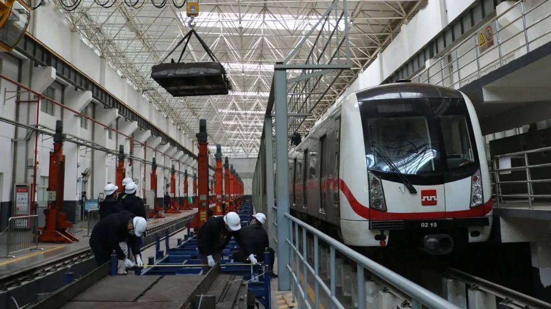 运营动态丨旧貌换新颜西安地铁2号线首列电客车大修工作圆满完成